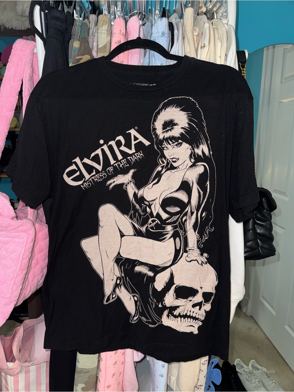 Elvira Graphic Short Sleeve Tee in Black